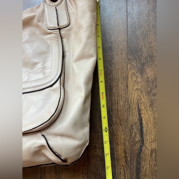 Coach Leather Shoulder Bag / Purse with Gorgeous Hardware - Picture 4 of 12